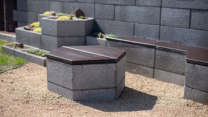 Playstone - multifunkční betonový prvek nejen do zahrad a parků