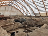 Když archeologie potkává architekturu. Nové návštěvnické centrum v nejstarším městě světa