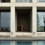 Život v kostce. Casa Rocha se vymyká konvencím. Je to špatně? Foto: Ivo Tavares Studio Život v kostce. Casa Rocha se vymyká konvencím. Je to špatně? Foto: Ivo Tavares Studio