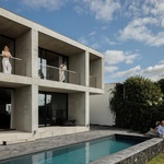 Život v kostce. Casa Rocha se vymyká konvencím. Je to špatně? Foto: Ivo Tavares Studio Život v kostce. Casa Rocha se vymyká konvencím. Je to špatně? Foto: Ivo Tavares Studio