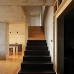 Život v kostce. Casa Rocha se vymyká konvencím. Je to špatně? Foto: Ivo Tavares Studio Život v kostce. Casa Rocha se vymyká konvencím. Je to špatně? Foto: Ivo Tavares Studio
