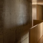Život v kostce. Casa Rocha se vymyká konvencím. Je to špatně? Foto: Ivo Tavares Studio Život v kostce. Casa Rocha se vymyká konvencím. Je to špatně? Foto: Ivo Tavares Studio