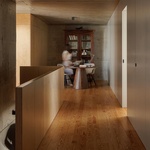 Život v kostce. Casa Rocha se vymyká konvencím. Je to špatně? Foto: Ivo Tavares Studio Život v kostce. Casa Rocha se vymyká konvencím. Je to špatně? Foto: Ivo Tavares Studio