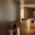 Život v kostce. Casa Rocha se vymyká konvencím. Je to špatně? Foto: Ivo Tavares Studio Život v kostce. Casa Rocha se vymyká konvencím. Je to špatně? Foto: Ivo Tavares Studio