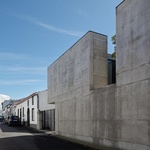 Život v kostce. Casa Rocha se vymyká konvencím. Je to špatně? Foto: Ivo Tavares Studio Život v kostce. Casa Rocha se vymyká konvencím. Je to špatně? Foto: Ivo Tavares Studio