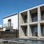 Život v kostce. Casa Rocha se vymyká konvencím. Je to špatně? Foto: Ivo Tavares Studio Život v kostce. Casa Rocha se vymyká konvencím. Je to špatně? Foto: Ivo Tavares Studio
