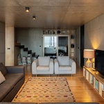 Život v kostce. Casa Rocha se vymyká konvencím. Je to špatně? Foto: Ivo Tavares Studio Život v kostce. Casa Rocha se vymyká konvencím. Je to špatně? Foto: Ivo Tavares Studio